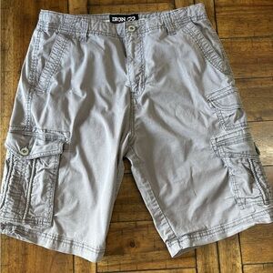 IRON CO. Men's Light Gray Cargo Shorts